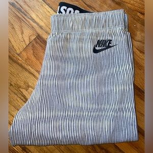 Nike Women’s Full Length Leggings